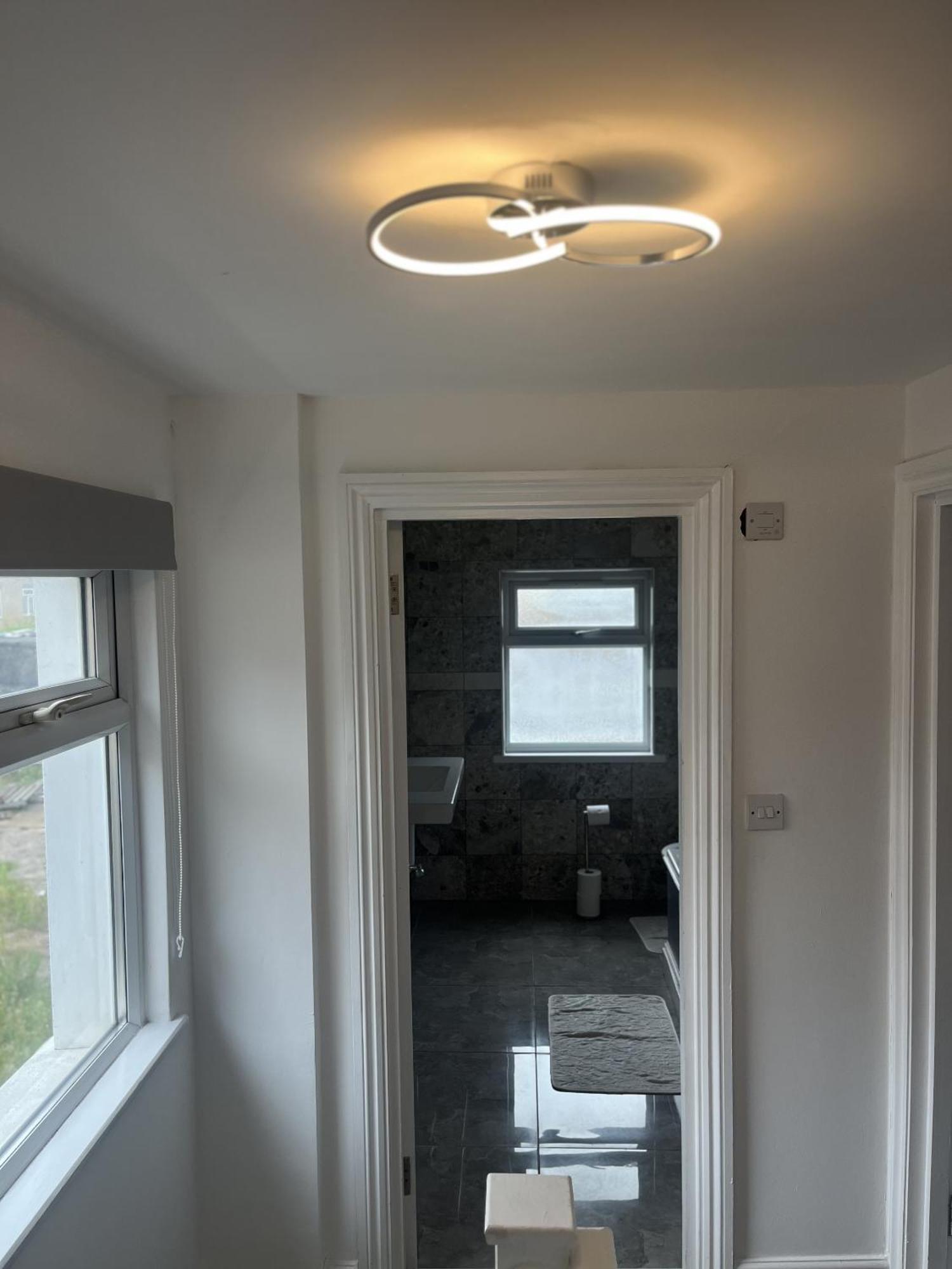 City Reach Retreat Spacious 4Bed House Startford Maryland Great Transport Links Лондон Экстерьер фото